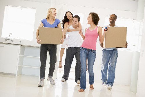 Moving van service in Battersea for local home and office moves