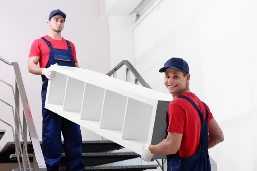 Man with van removals service in Battersea near local flats